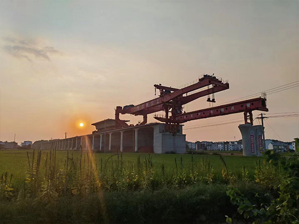 云南200噸架橋機