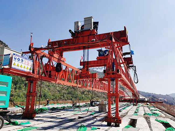 180T架橋機施工現場