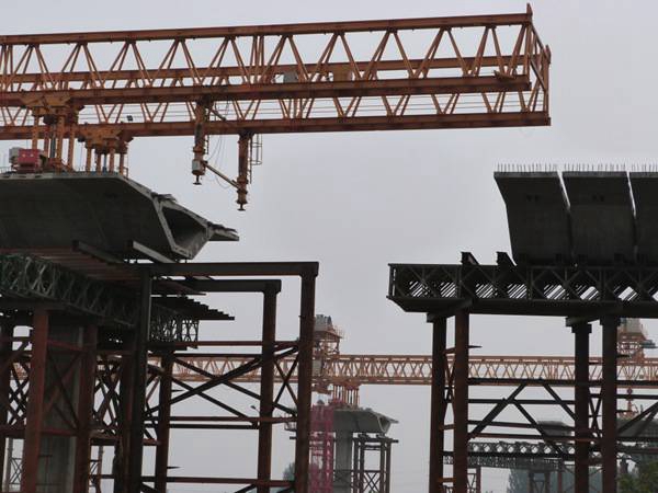 節(jié)段拼架橋機工程